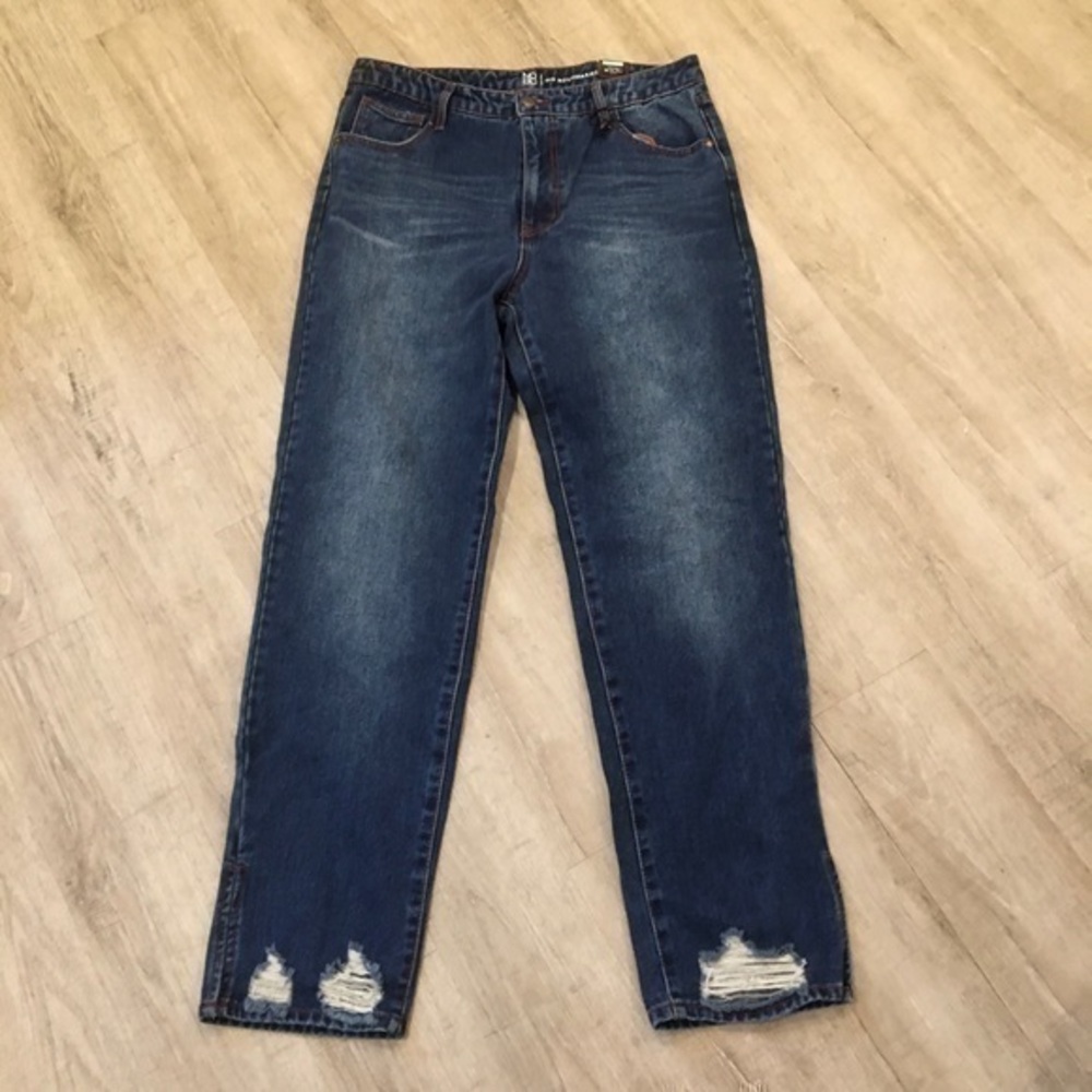 NWT No Boundaries Size 17 Distressed Dark Wash Super High Rise Straight Leg
